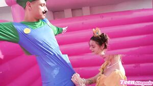 Princess Daisy sucks Luigi's cock in her pink bouncy castle in HD