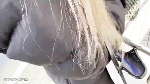 I called out to a slender beauty who works at a beauty salon on the street and took her straight to the hotel ♡ Her abs, which she had trained in sports, twitched as the old man's dick pounded into her, "Ah ah ♡"