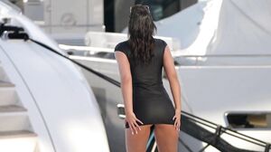 From Versailles to the Côte d'Azur, here is Laury, 27 years old!