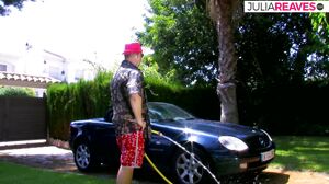 Julia Reaves - Hot girl gets fingered then fucked hard by a huge cock