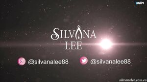 Silvana Lee - Duncan Saint Stallion Har Trekant Med Två Vackra Latinas Silvana Lee