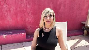 JacquieEtMichelTV – Lisa, 33 years old, an incredible thirst for sex!