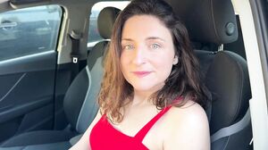 JacquieEtMichelTV – Lila, Mixes Sex And Literature