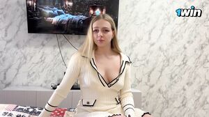 Arisha Mills - I CAN PAY WITH MY PUSSY! FUCK ME SOON