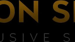 Gina Gerson - Fashion Show with Gina Gerson in 4K