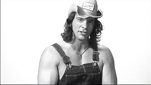 Hairless Hilton (Paris Hilton)