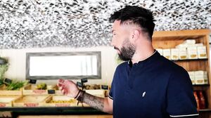 JacquieEtMichelTV – Pam, coaches a well-known chef!