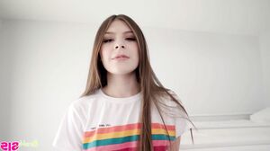 Winter Jade – She Wants To Be On Top in 4K