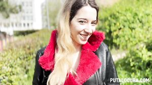 Safira Yakkuza - Pillada De Grandes Tetas