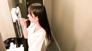 Even Though I Just Dropped My Smartphone--A Beauty With An Outstanding Facial Deviation Value