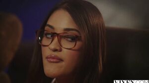 Gizelle Blanco - Background Action in 4K