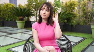 JacquieEtMichelTV – Abby, Enjoys A Hearty Meal