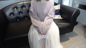 To pay for her tuition... Shiho, a high school student who attends Meiji University, where the face, body, and pussy are all top-notch, is made to cum by the dick of a man with a low education/pre-graduate degree.