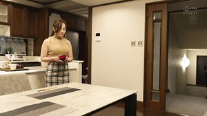 ROE-348 My stepdaughter calls her male friends over and gangbangs me every day. Sayaka Minobe