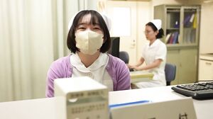 SDDE-748 Sexual Desire Treatment Specialist Sex Clinic 24 Veteran nurse mother Miki and new nurse daughter Sora, who respond with a smile to parent-flowers bowl sex treatments and continuous sex treatments, are closely followed with 6 insertions and 11 ej