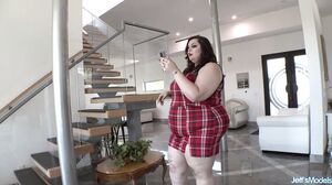 Roxi Minx - Chubby Homebreaker Is Fucked Hard (jeffsmodels)