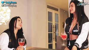 Jenifer Play - Cornudas Lesbiana Tienes Sexo Lesbico Delicioso! Xxx Lesbian Sex Jenifer Play