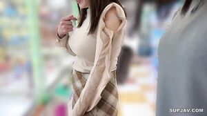 Unexpectedly Huge Breasts - Former Gravure Idol - An Overwhelming Body That Enjoys Sex