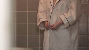 UMD-961 Feeling free in Okinawa where it's always summer!! You can wear your swimsuit!! Feeling confused by the V-line massage!! 3