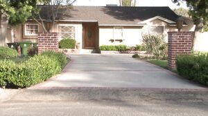 Ariel Rose - Cute Asian Teen Gets Fucked Outside By Older Guy