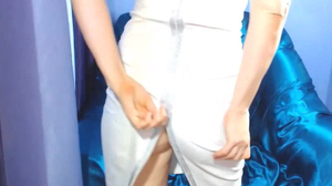 Milf blonde masturbate on cam