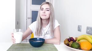 Breakfast turns into hot morning sex with Eva Elfie OTS420