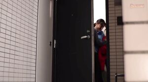 GNS-121 I lured the delivery driver into my house, made him understand, and then did it.