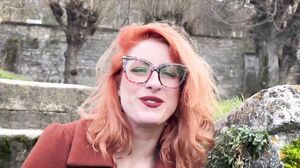 JacquieEtMichelTV – Little Foxy, 31, wanted some entertainment