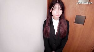 A Sexy College Junior Came Wearing A Recruitment Suit, So I Made Her Squirt With An Electric Massager And Filmed Her And Creampied Her