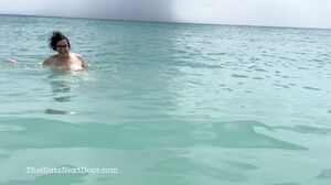 Vicki Verona - Beach Date with Vicki (theslutsnextdoor)