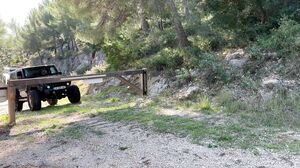 JacquieEtMichelTV - Alicieuse Knows How To Negotiate