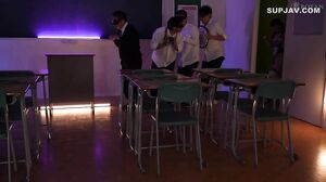 VOBB-051 Surrounded by a ton of dicks, she loses all sense of reason as she has 34 consecutive sex scenes in a 4-hour best!