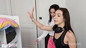 DOUBLE TROUBLE Bruna Santos vs. Giih Spanic Piss in mouth, Hardcore Anal Threesome