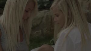 Anneli & Mary - Picnic in Afternoon in 4K