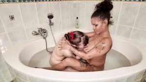 JacquieEtMichelTV - Luna Rival And AJ An Intense Story 2