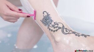 Daphne Angel,  Katy Rose - Flirtatious Lesbian Lovers Bathing