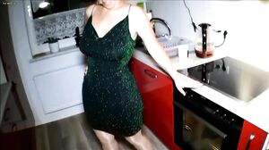 MelissaDeluxe - Gierig nach Sperma XXXL Creampie 2