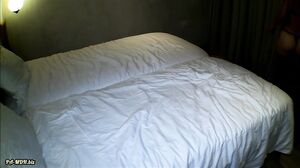 MelissaDeluxe - Hotel Schlampe laedt zur krassen Spermaparty auf Kreta ein