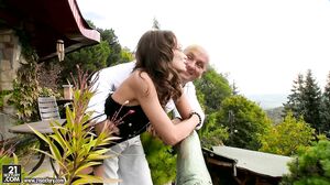 Sophie Lynx - Sophie Does Dp