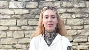 JacquieEtMichelTV – Pandora, 28 Years Old, A More Than Hard Comeback!