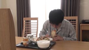 MMMB-145 "Oh noooo... Did you get an erection because of me?" I got an erection because of my friend's mother's lewd body... 4 hours