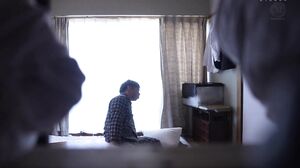 JUR-384 "Eh, is it okay to jerk off!?" I can cum in just 5 seconds on foot. My neighbor's wife renovated her house into a beauty salon and milked me for days. Hikari Misaki