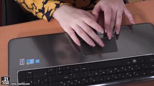 Skiley Jam - Multitasking Secretary