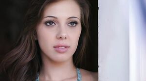 Jenna Sativa, Shyla Jennings - Girl Love