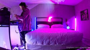 Ellie Nova - BTS DJ Scene With Van Wylde