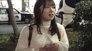 TOTTE-240 A loose and fluffy cardigan-clad college girl takes on the dildo-pulling game! She squeezes a fake dick growing out of the floor between her tight pussy and braces herself with her legs spread apart in a vulgar manner! Magic mirror filming! ~Kar