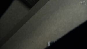 DVMM-257 At a Chinese massage parlor, "Can I have sex!?" A big-assed Chinese girl can't refuse a male customer's request for sex because he has a hard dick, and she secretly gives him permission to insert it raw without telling the parlor.