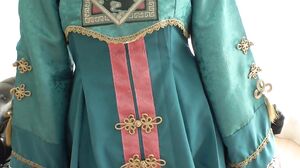 MUKC-102 Cosplayer Shizukutsuki Kokoro Sakura, who makes passive otaku men feel good with a smile, takes their virginity and makes them squirt