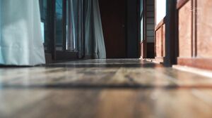 ROE-366 When I went home, I found out that my grandfather and mother were having an affair. What I saw that day turned me into a lifelong "MILF lover" - Honami Hazuki