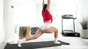Gym Session Turns Wild as Trainer Uses His Cock